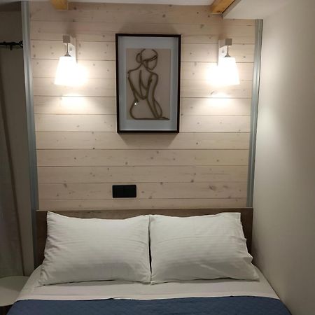 Olimpias Studio Corfu  Luaran gambar