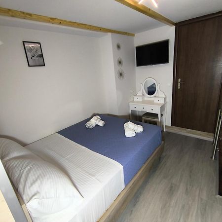 Olimpias Studio Corfu  Luaran gambar