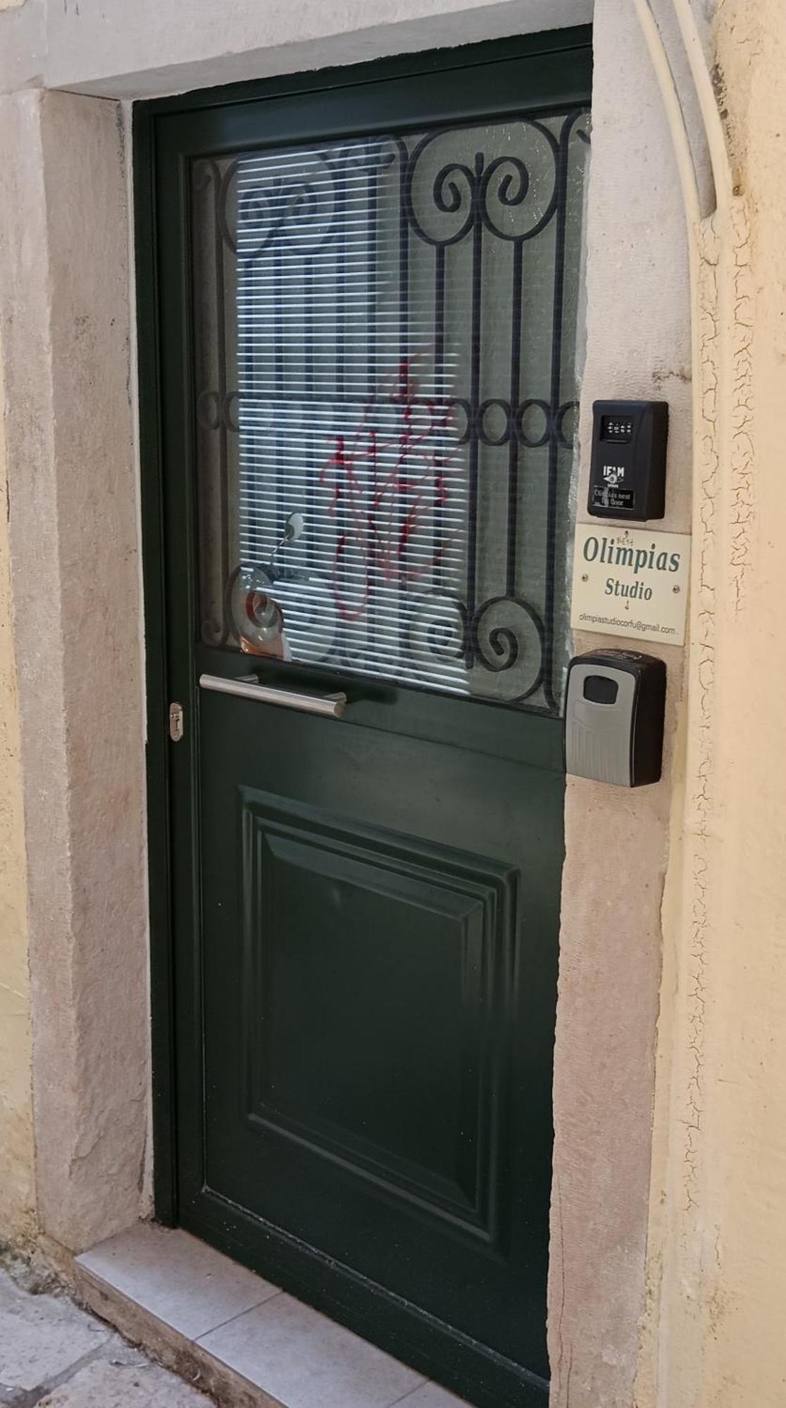 Olimpias Studio Corfu  Luaran gambar