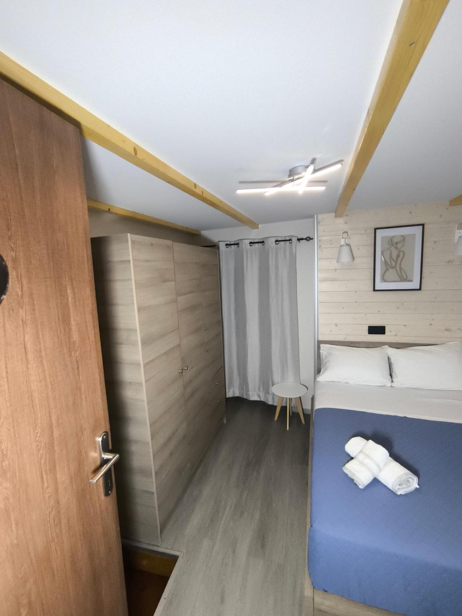 Olimpias Studio Corfu  Luaran gambar