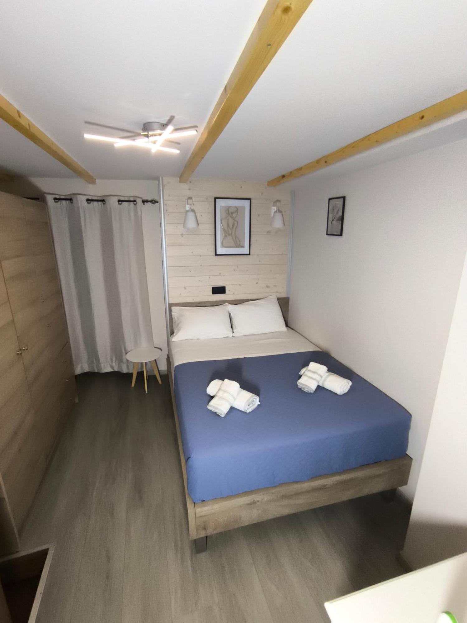 Olimpias Studio Corfu  Luaran gambar